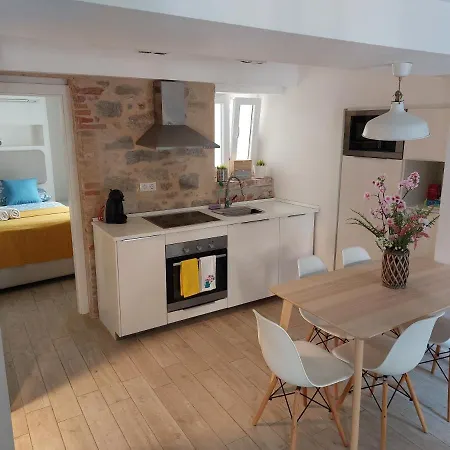 Ida Apartament *